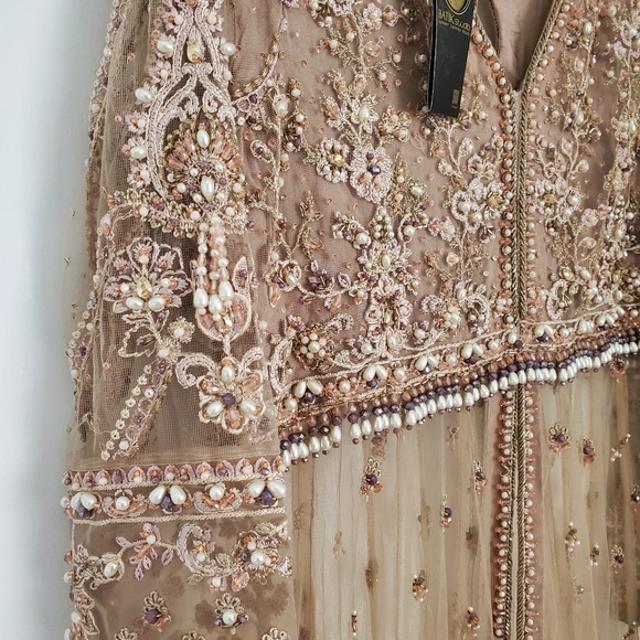 Heavy Embroidery Lehnga - Picture 2 of 14